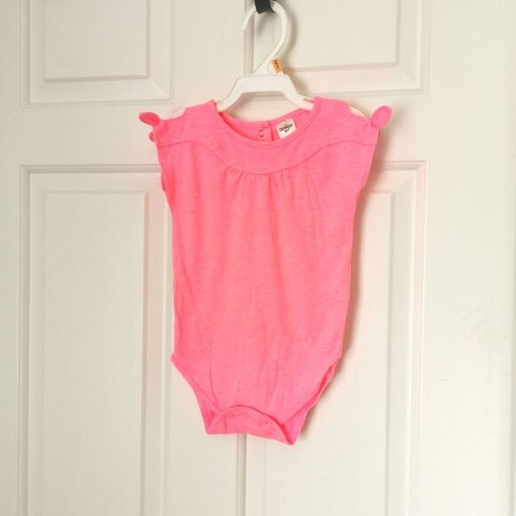 5/$10 Oshkosh B'gosh short sleeve onesie a size 6 m - Picture 1 of 6